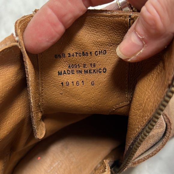 Frye NIB Veronica Belted Short Bootie in Chocolate Size 6.5M - Picture 10 of 10